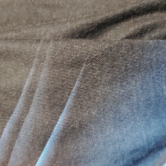 Noracora top women's size medium M US 8 shades of blue on black (I think black) - Picture 9 of 10